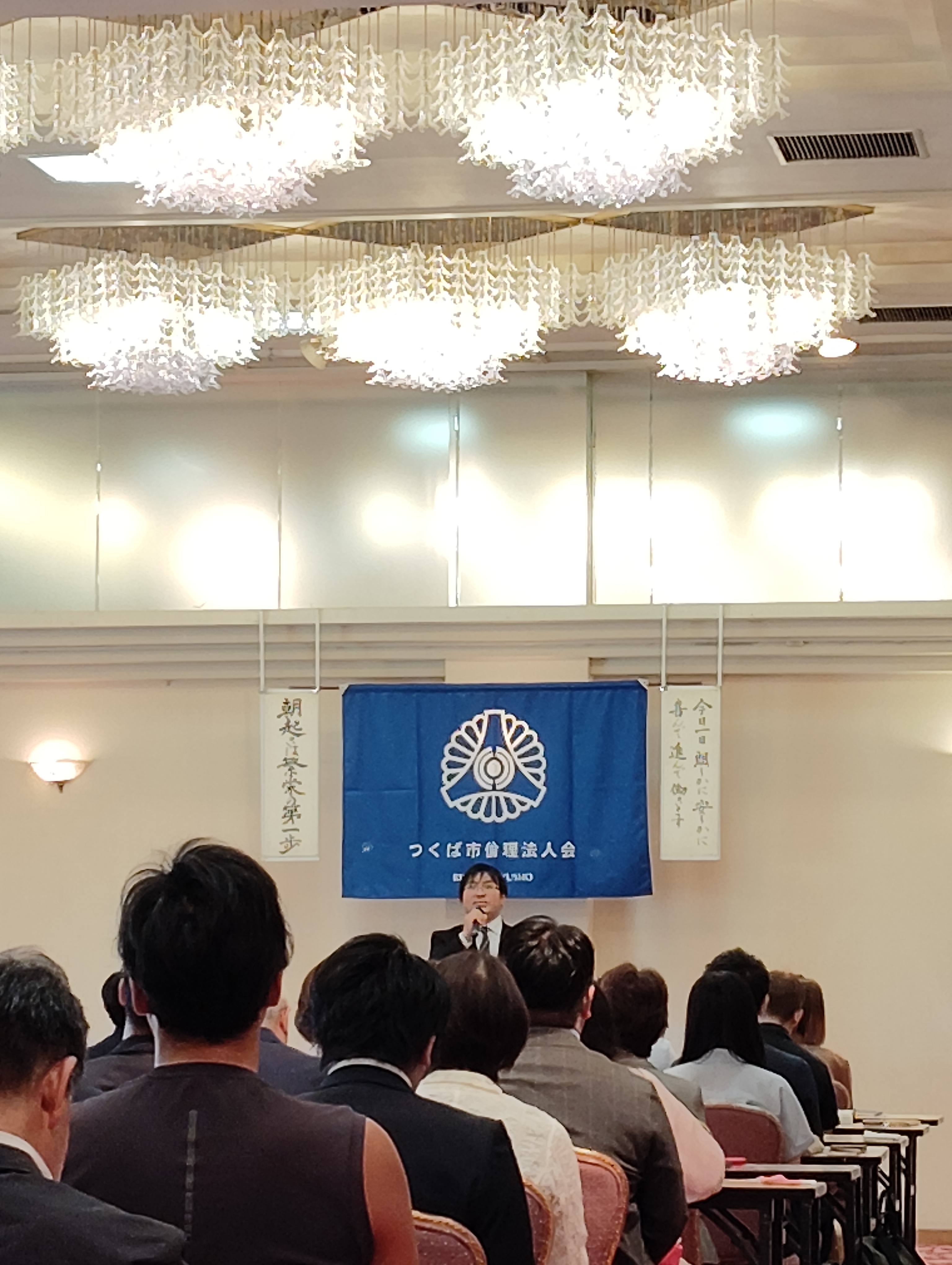 講話者画像